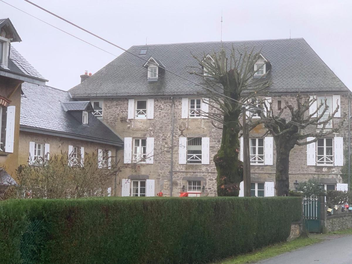 Chateau De Savennes - Caveau De Sabrage Savennes (Puy-de-Dome) Exterior foto