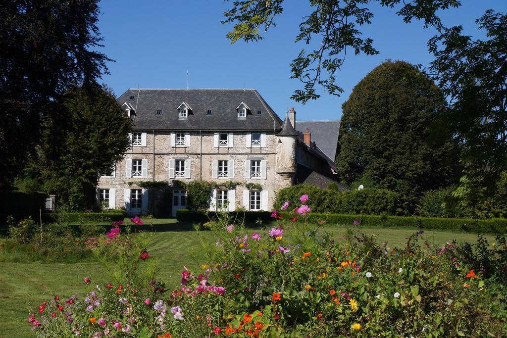 Chateau De Savennes - Caveau De Sabrage Savennes (Puy-de-Dome) Exterior foto