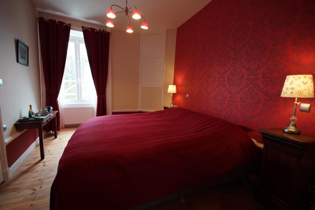 Chateau De Savennes - Caveau De Sabrage Savennes (Puy-de-Dome) Quarto foto